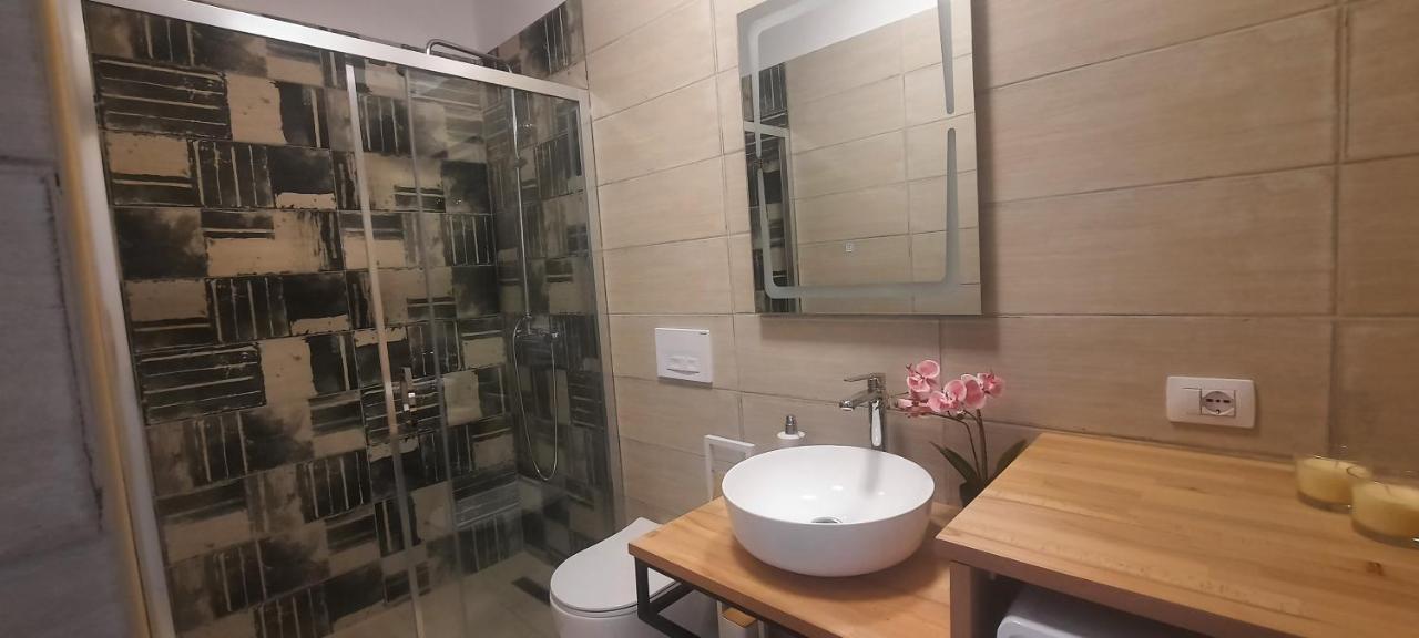 Flower Apartment Tiran Dış mekan fotoğraf