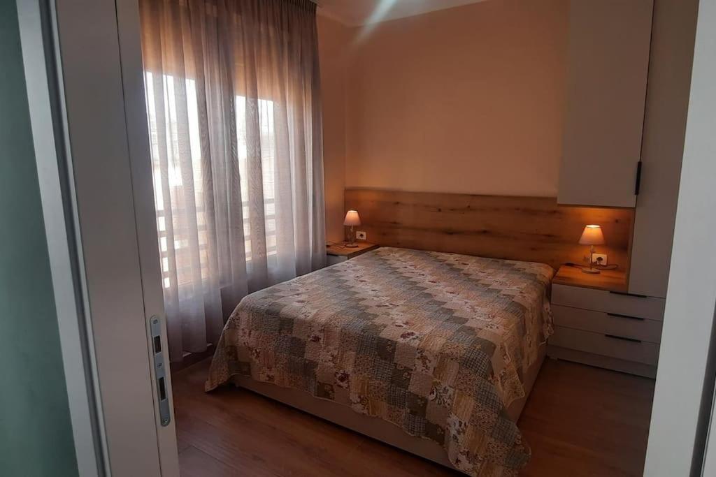 Flower Apartment Tiran Dış mekan fotoğraf